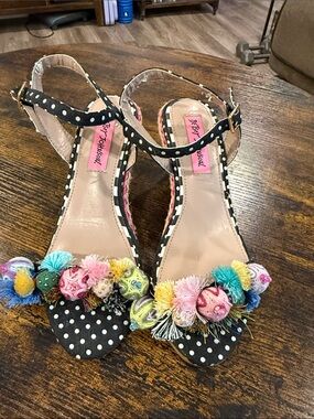 Betsey Johnson Black Polka Dot Pom-Pom Tassel Sandals